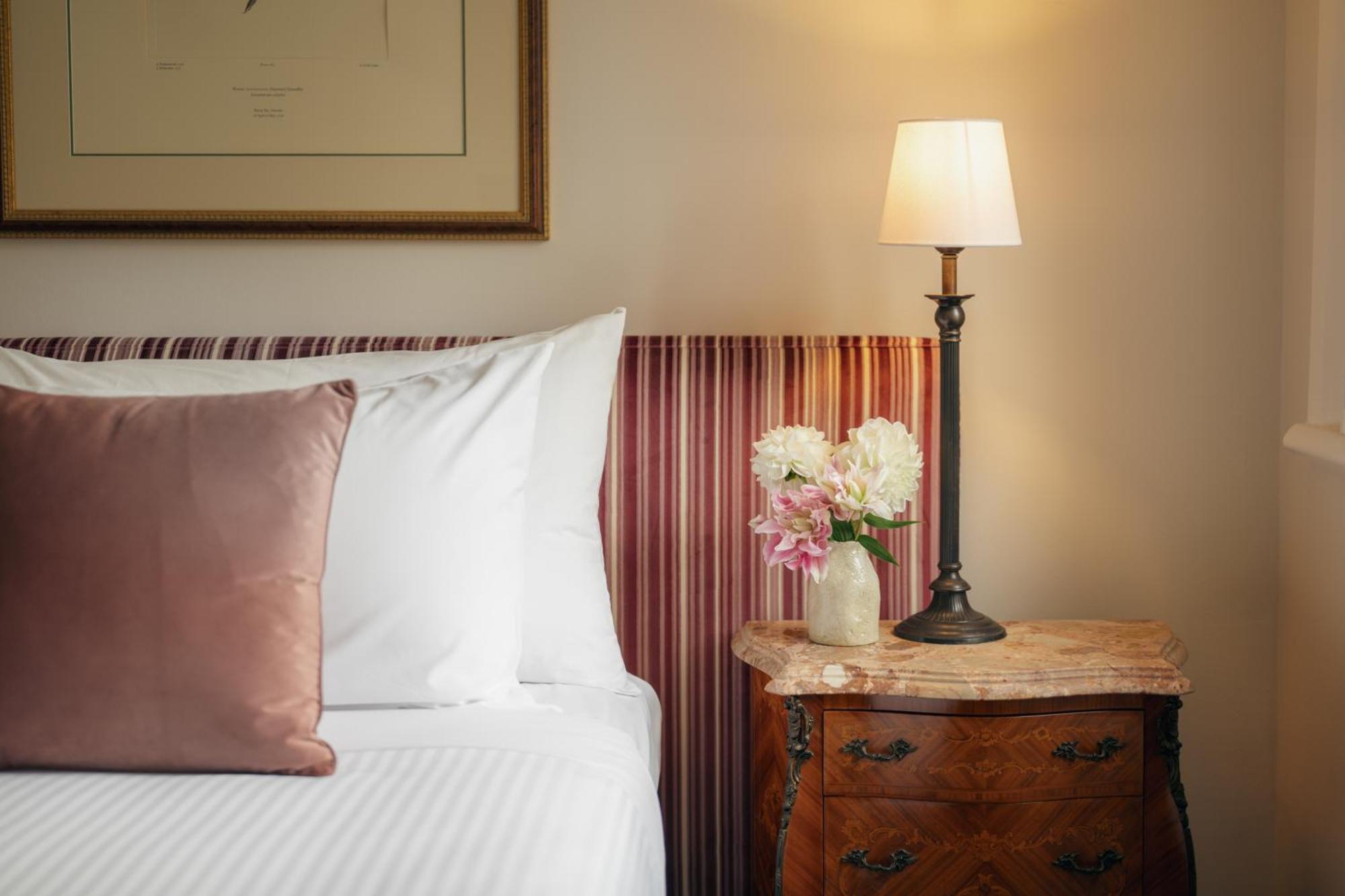 The Russell Boutique Hotel Sydney Bagian luar foto